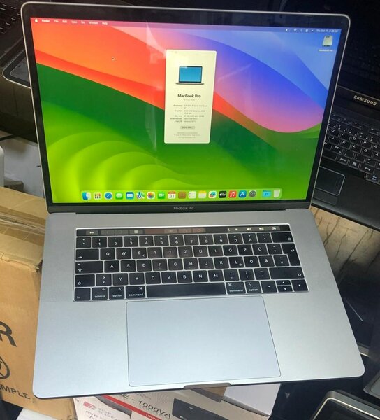 MacBook 2019