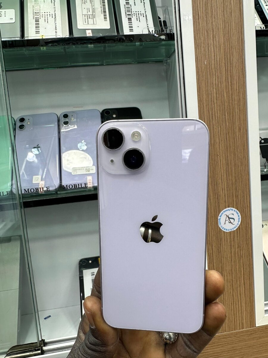 iPhone 14 simple