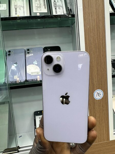 iPhone 14 simple