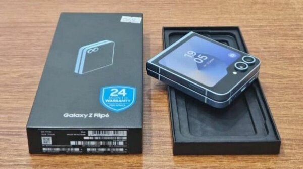 Samsung Galaxy Z Flip4