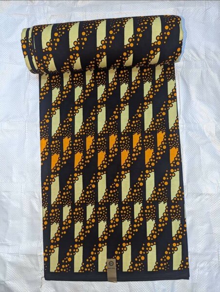 Tissu jaune orange