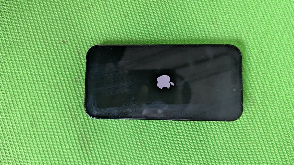 iPhone 14 pro.