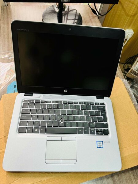 HP ELLITEBOOK 820 G3 CORE I5