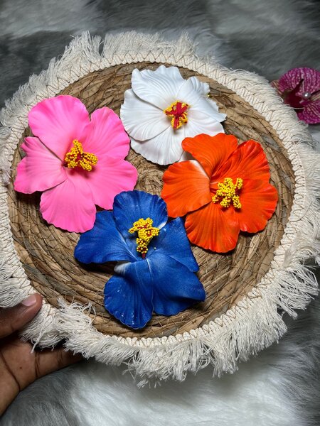 Fleurs décoratives en soie