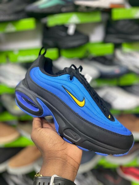 Air Nike runners