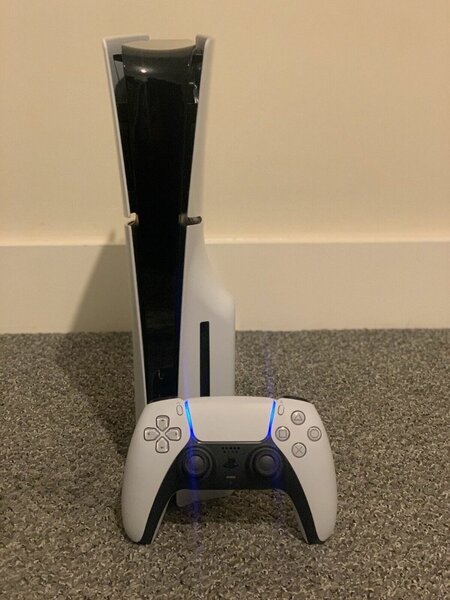 PLAY STATION 5 PS5