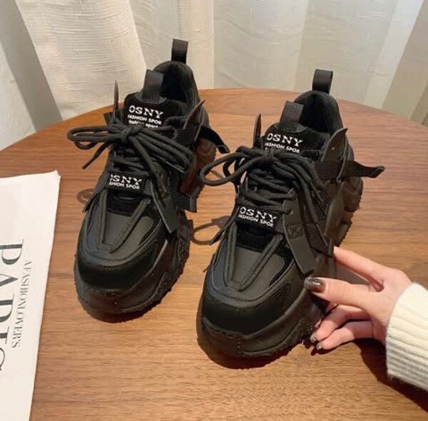 Sneaker