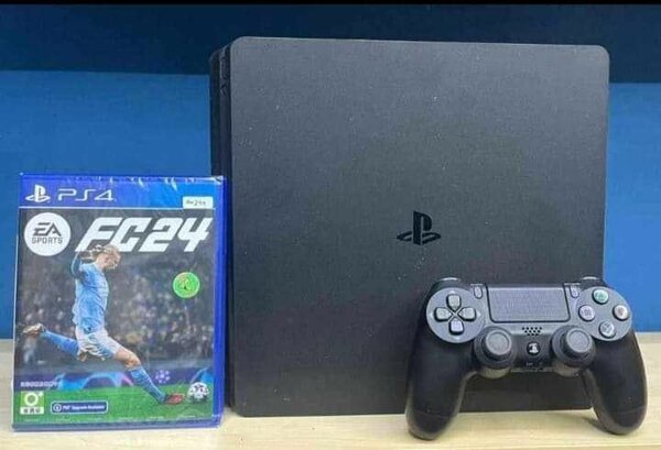 PS4 SLIM 500GO QUASI NEUF AVEC 1CD FC24