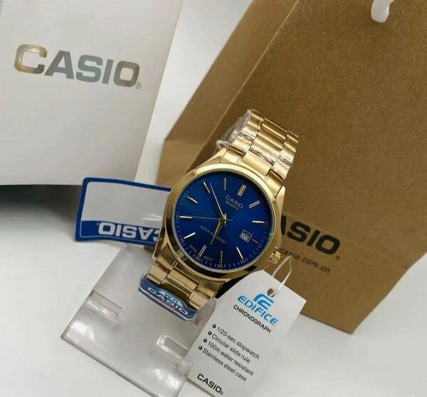 Montre Casio Dorée Élégante