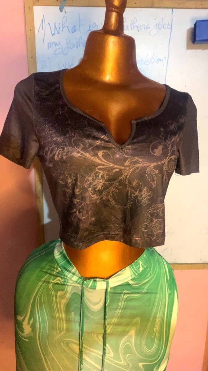Ensemble T-shirt et Jupe Femme