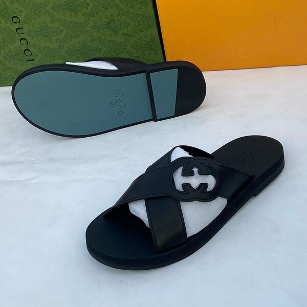 Gucci slippers