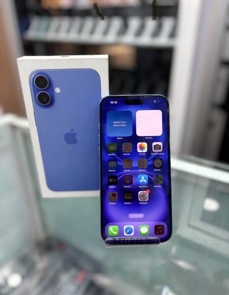 iPhone 16