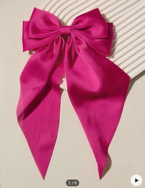 Bows and perfumes