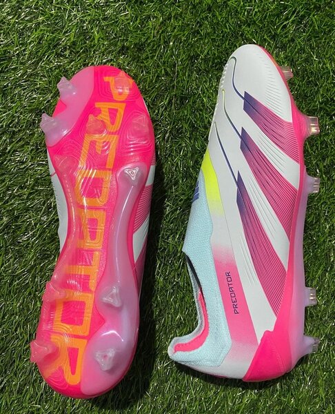 SOCCER BOOTS