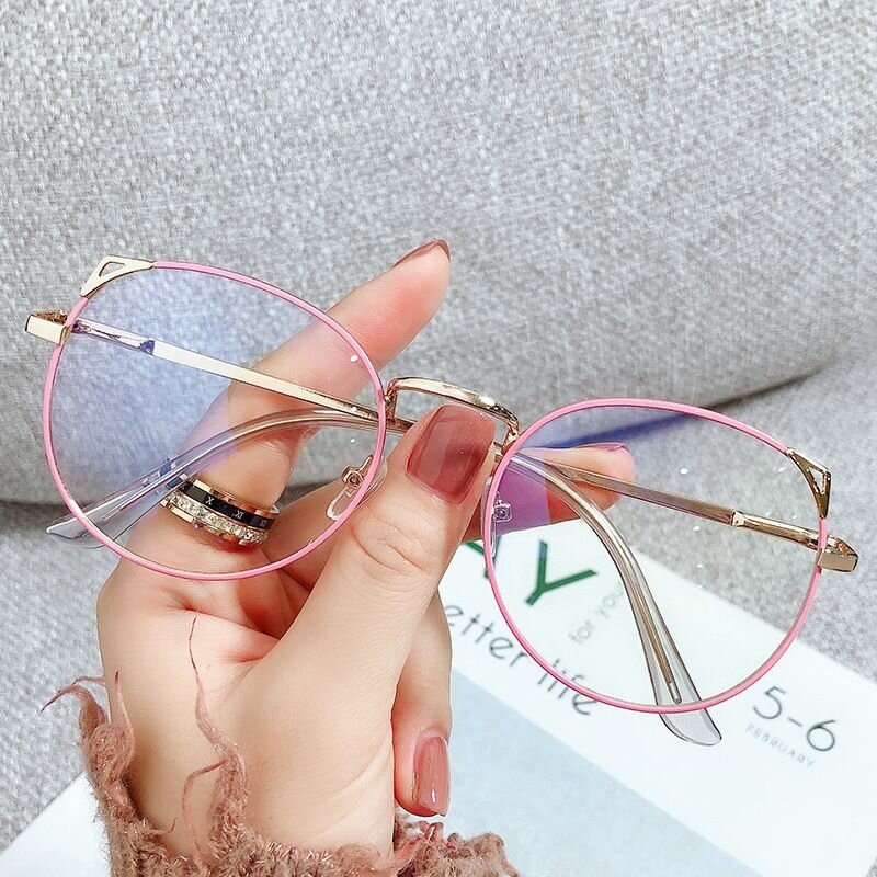 Fashionable Ladies shades