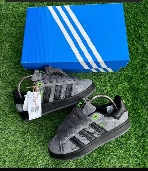 Adidas campus