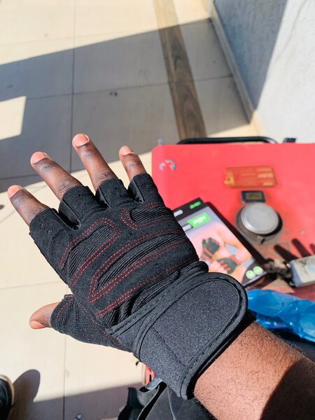 Gym gloves