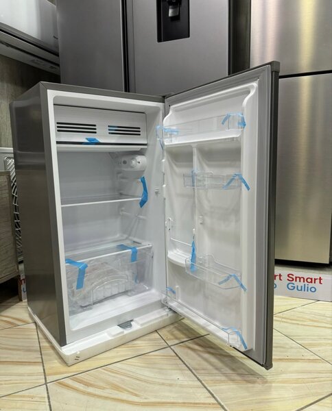 SPJ table top fridge, straight door