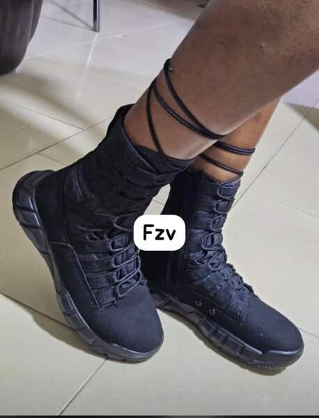 Light weight security boot