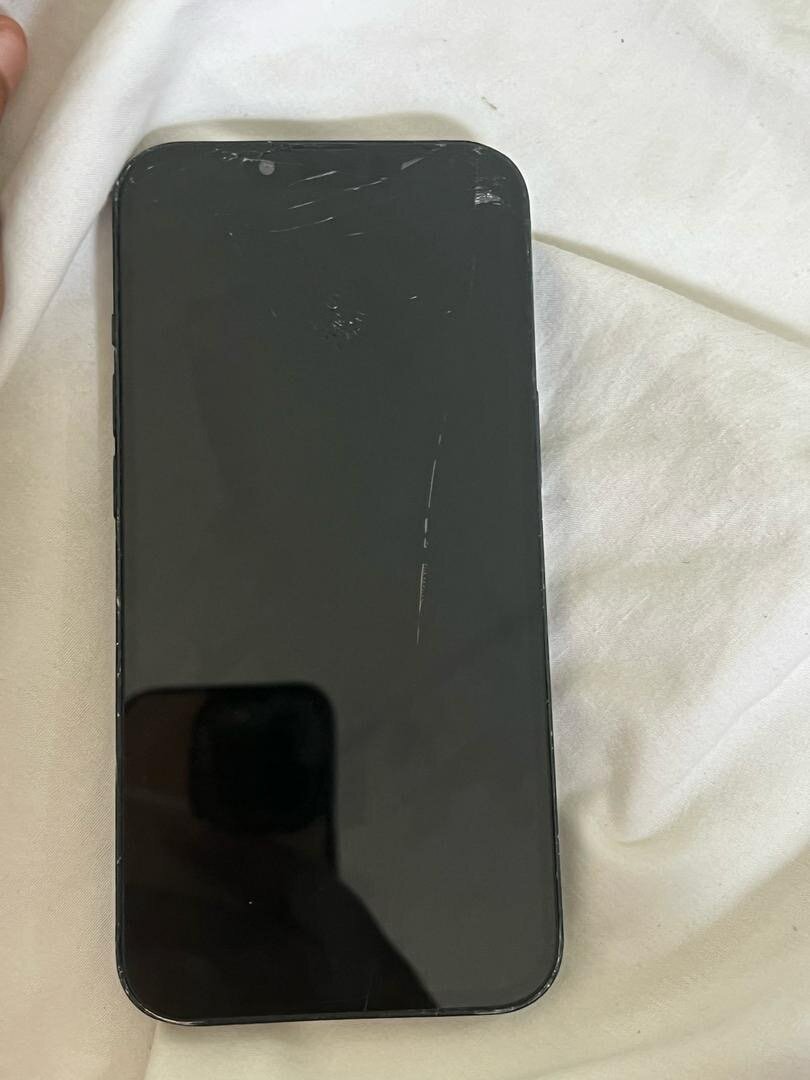 iPhone 13 simple
