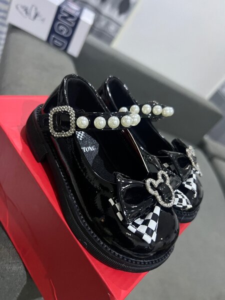 Kids shoes