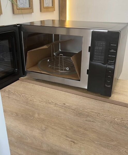 23L breville microwave oven