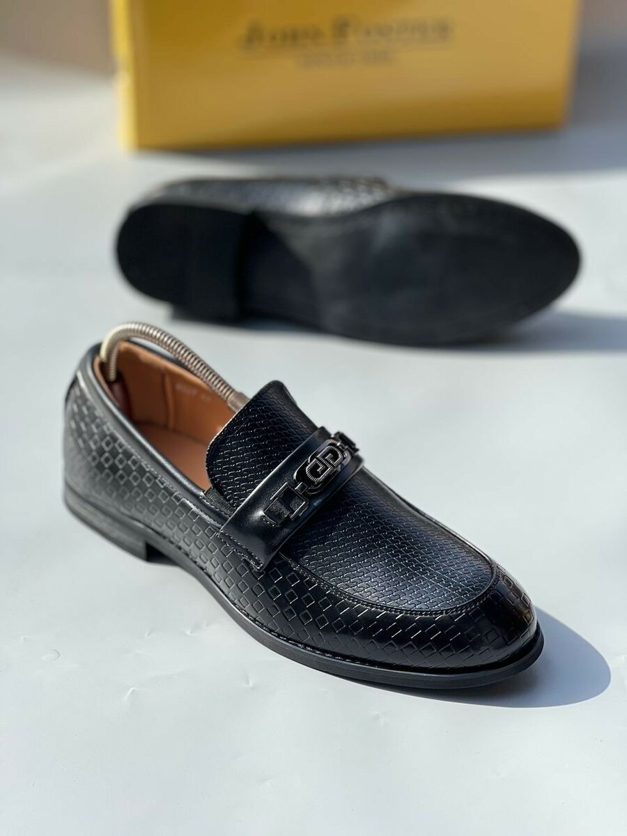 EXECUTIVE SHOE