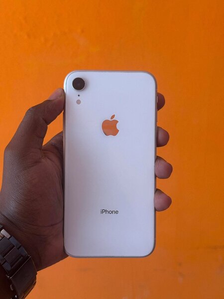 iPhone XR