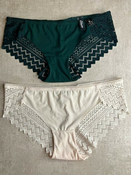 DE PETITE CULOTTE  EN DENTELLE , SANS TRACE, et STRING 