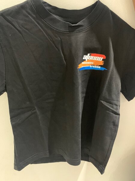 T-shirt noir décontracté