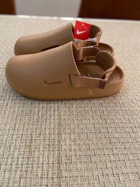 Nike Calm