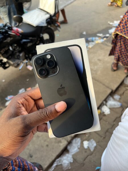 iPhone 14 pro CE