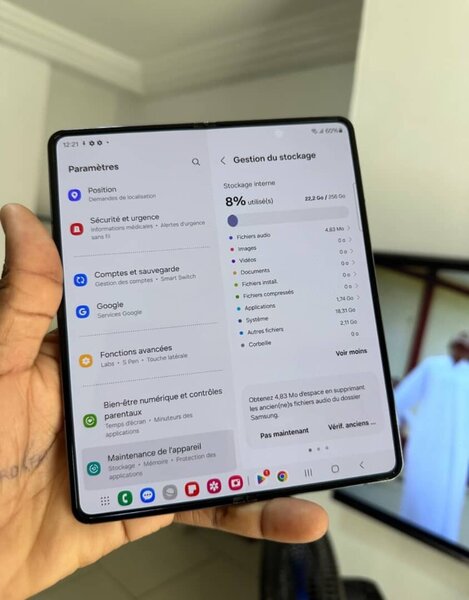 Smartphone pliable 9.5GB