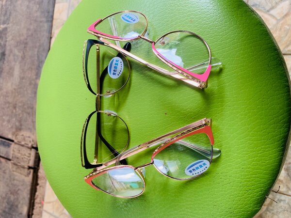 Colourmatic glasses