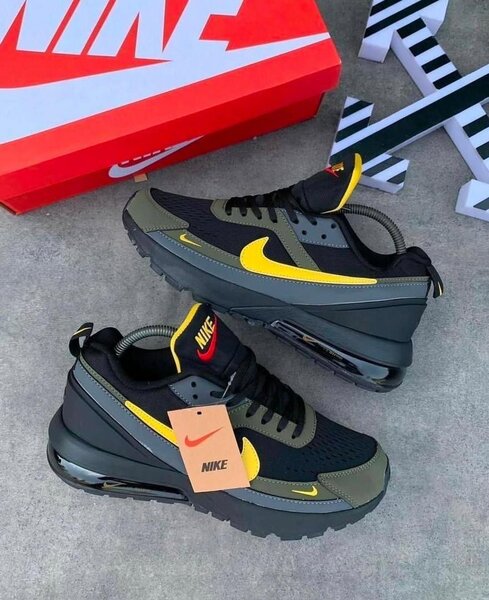 Sneaker