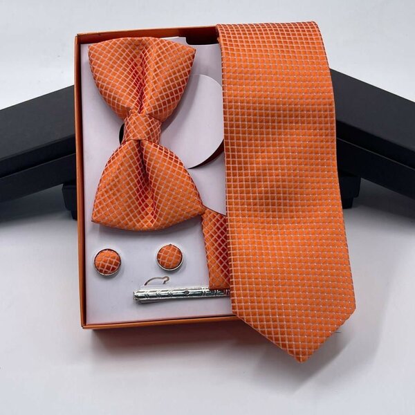 Tie set