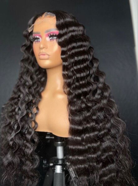 Curly wig
