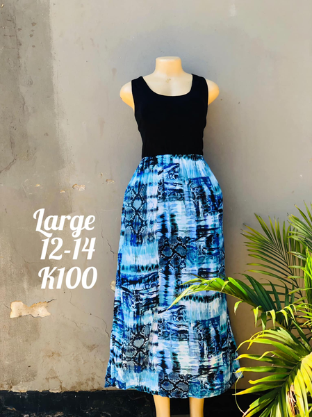 Robe noir bleu