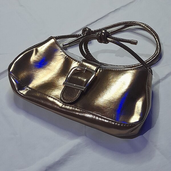 Ladies hand bag