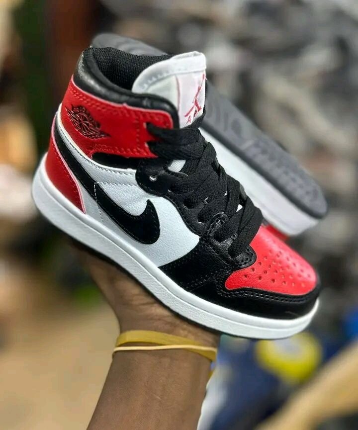 Baskets montantes enfant stylées
