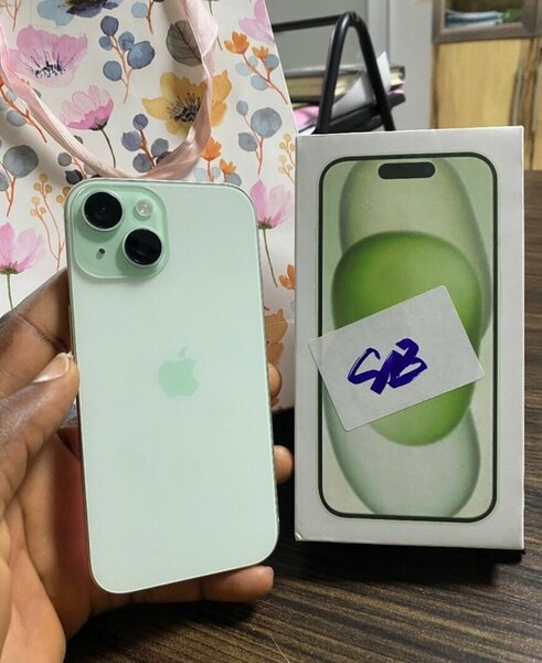 iPhone 15 Vert 128GB