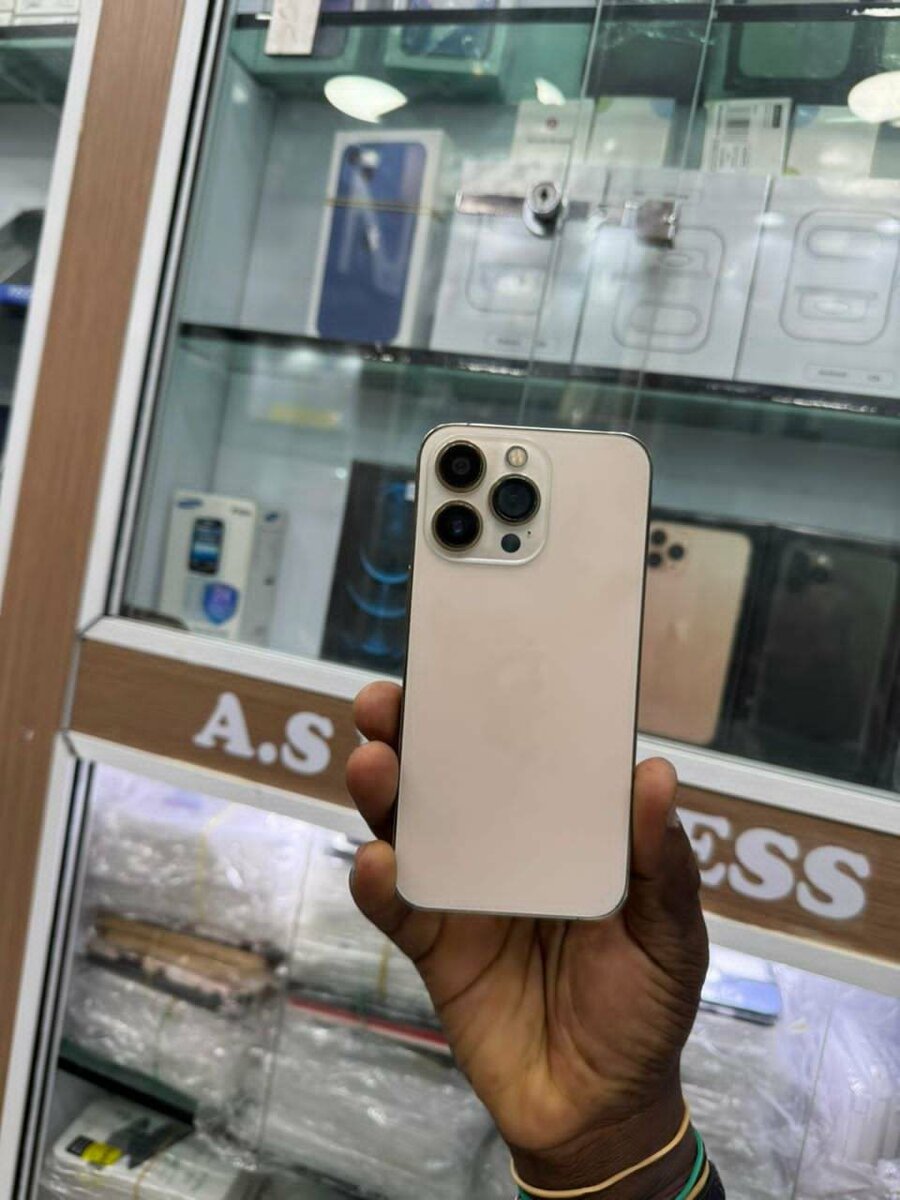 iPhone 13 Pro 0100671054