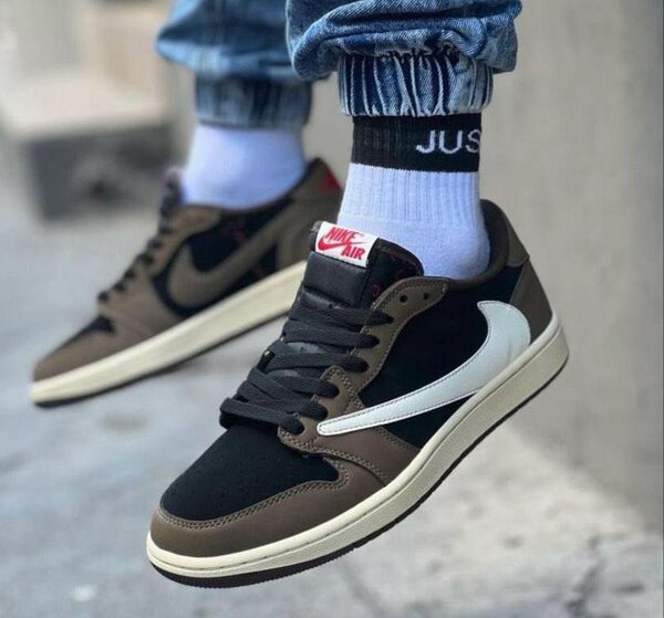 Travis Scott Air Jordan 1 low