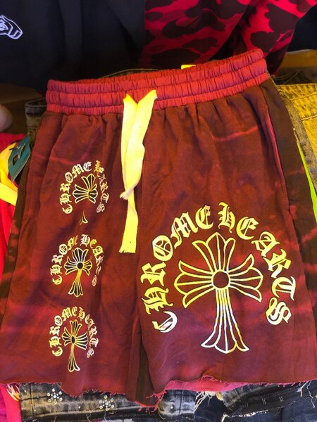 Shorts Helstar