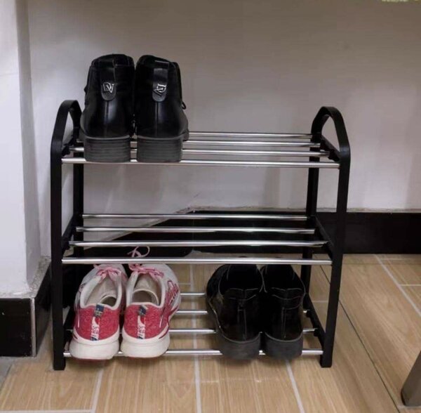 ÉTAGÈRE DE CHAUSSURES