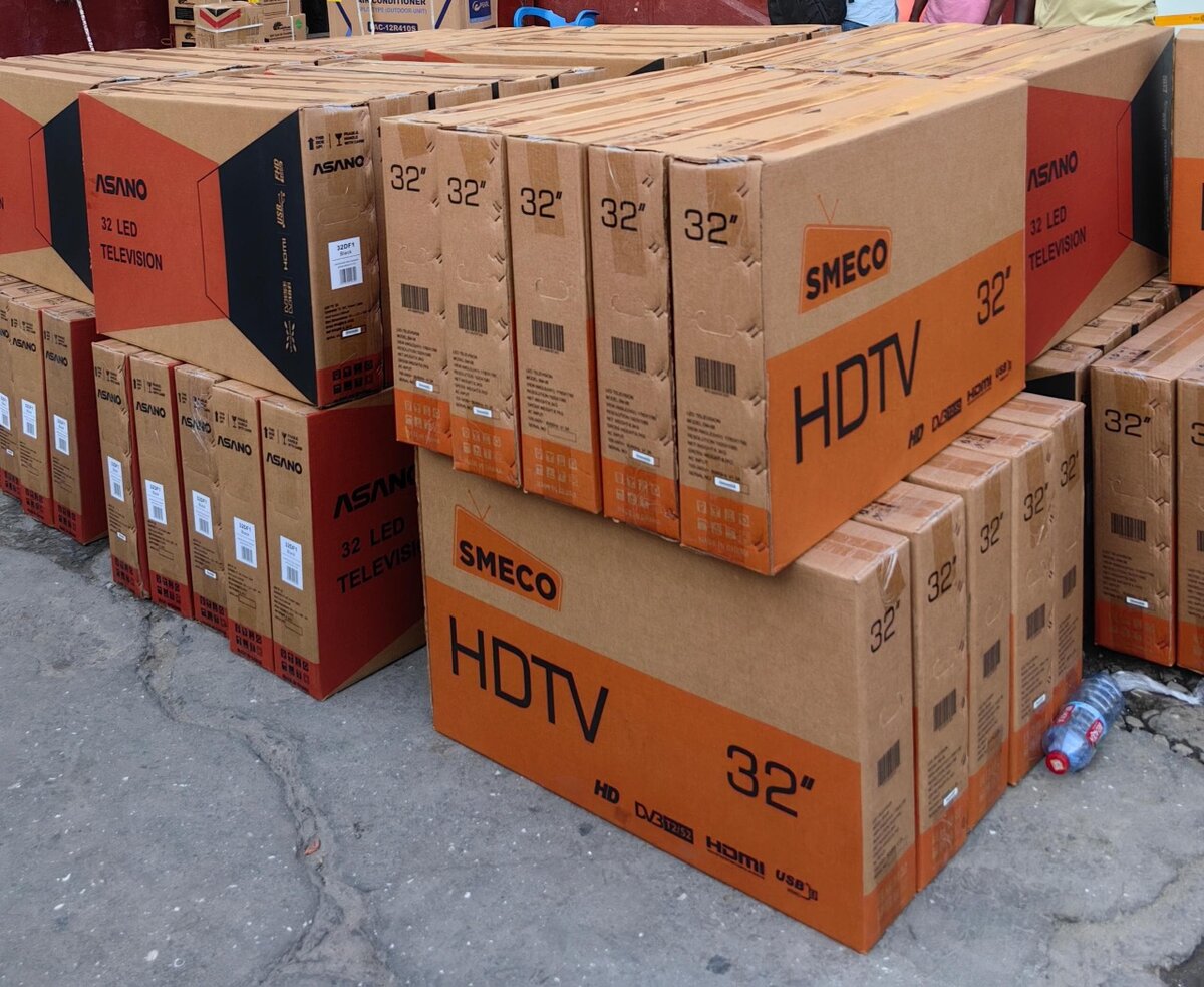 32 inches LED Tv