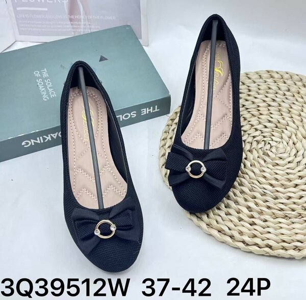 Black full shoe