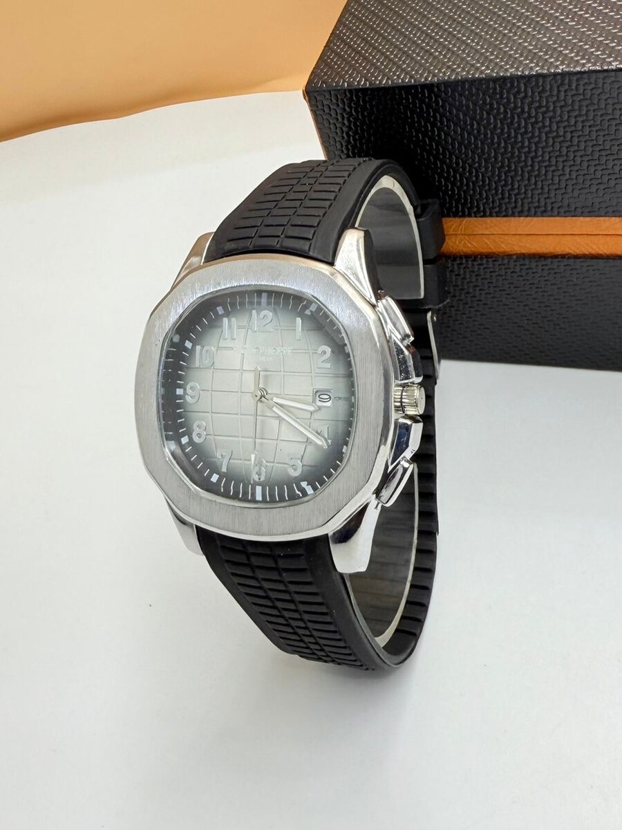Montre élégante homme acier