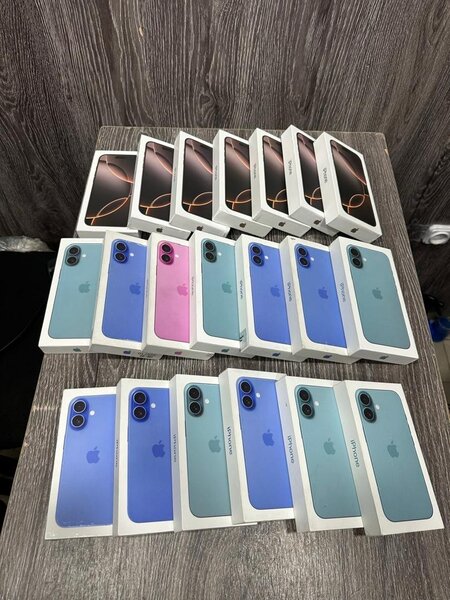 iPhone 16 simple