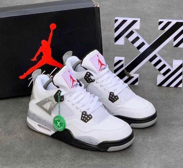 JORDAN 4